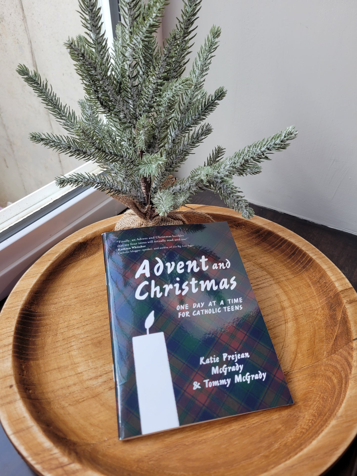 Advent and Christmas Daily Devotional for Teens