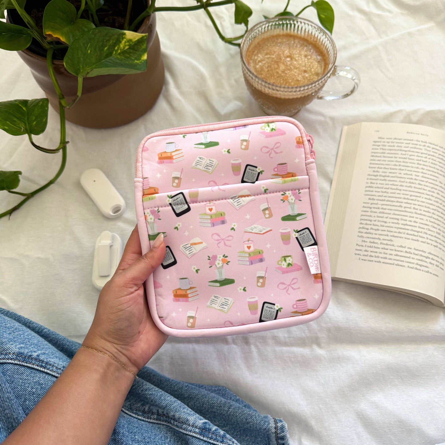 Reading Essentials Kindle Sleeve/E-reader Zipper Sleeve