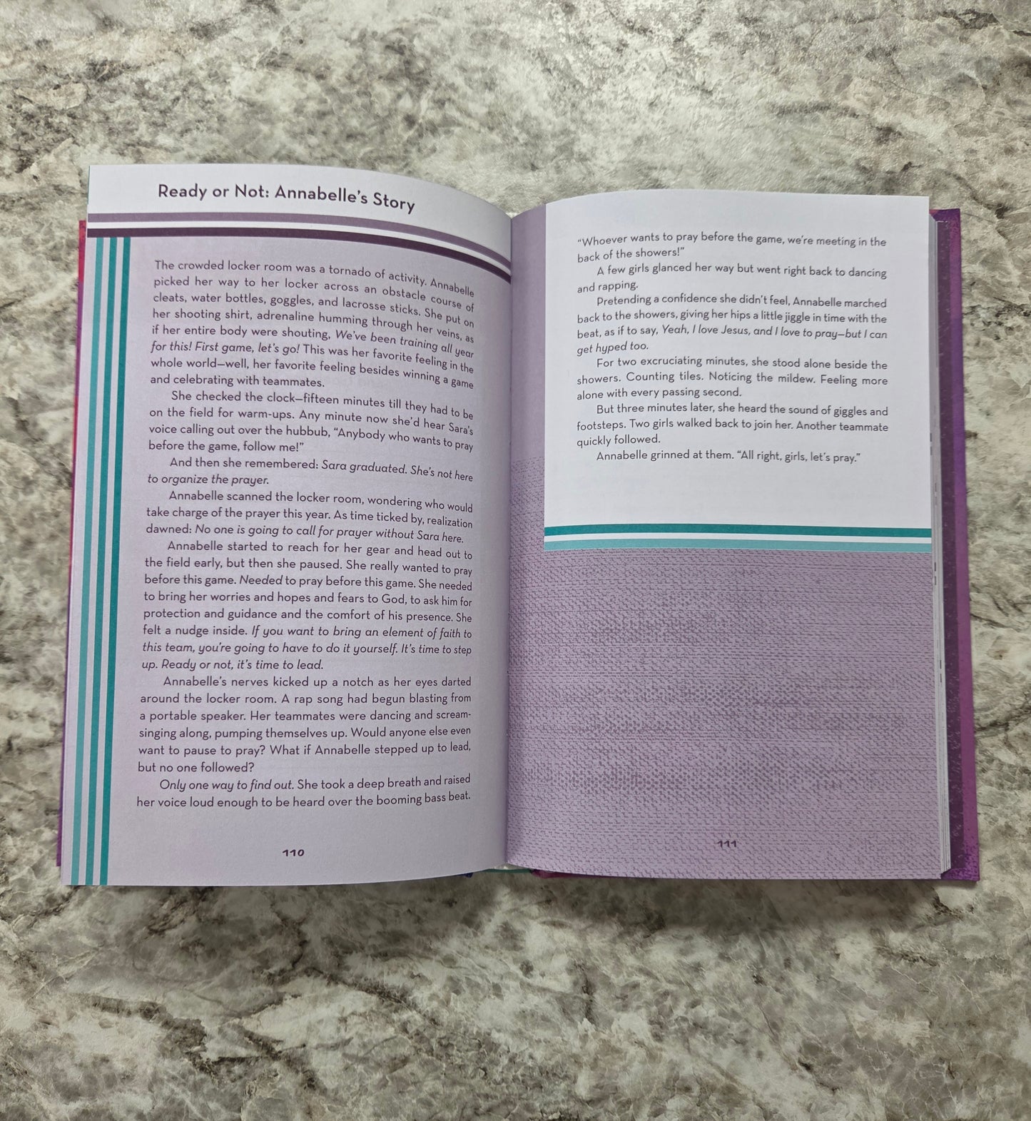 In Season : A 90-Day Devotional For Female Student Athletes
